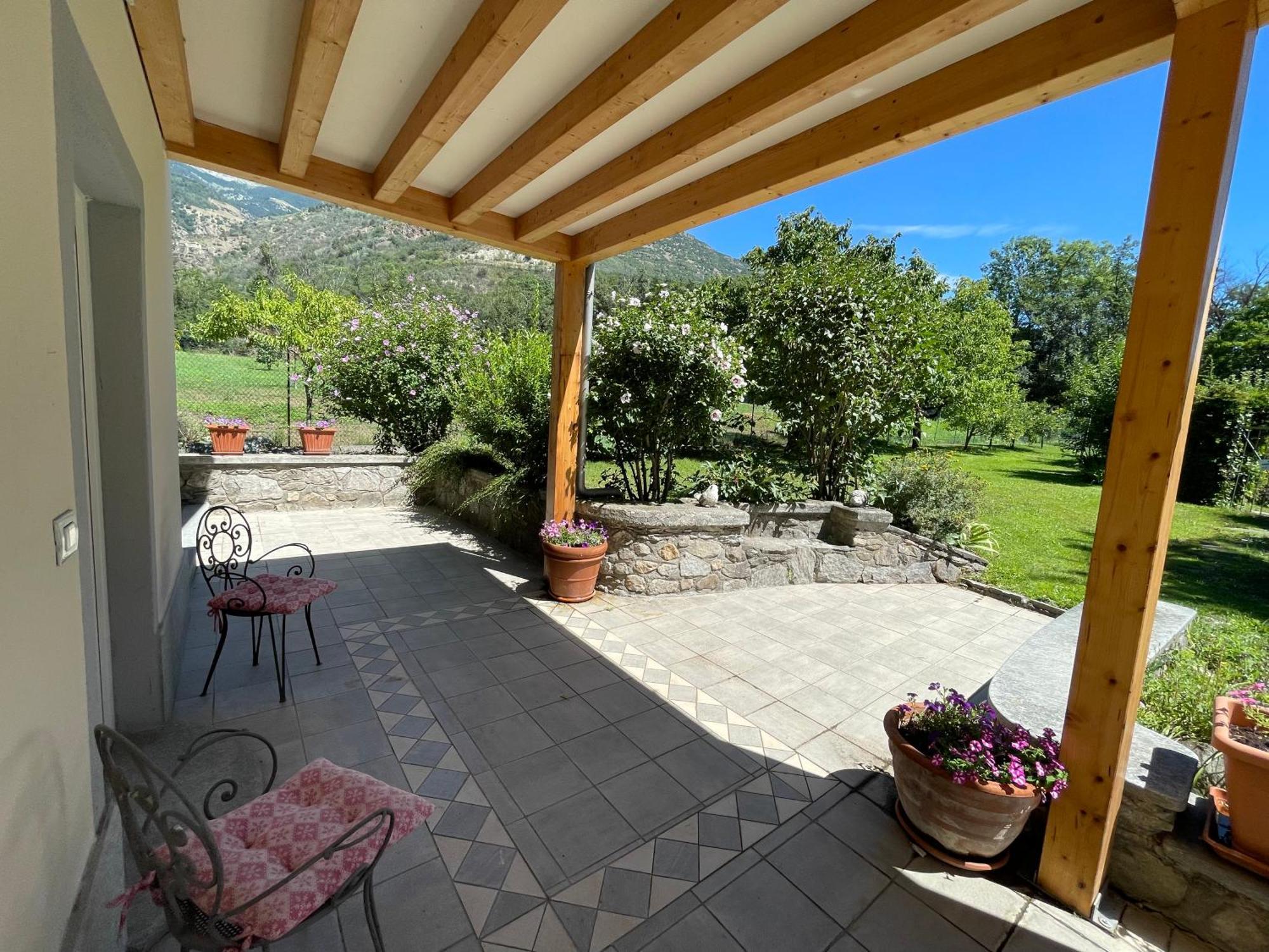 La Casina Di Oscar Ad Ao V Combe Vda Quart 0014 E 00I6アパートメント エクステリア 写真