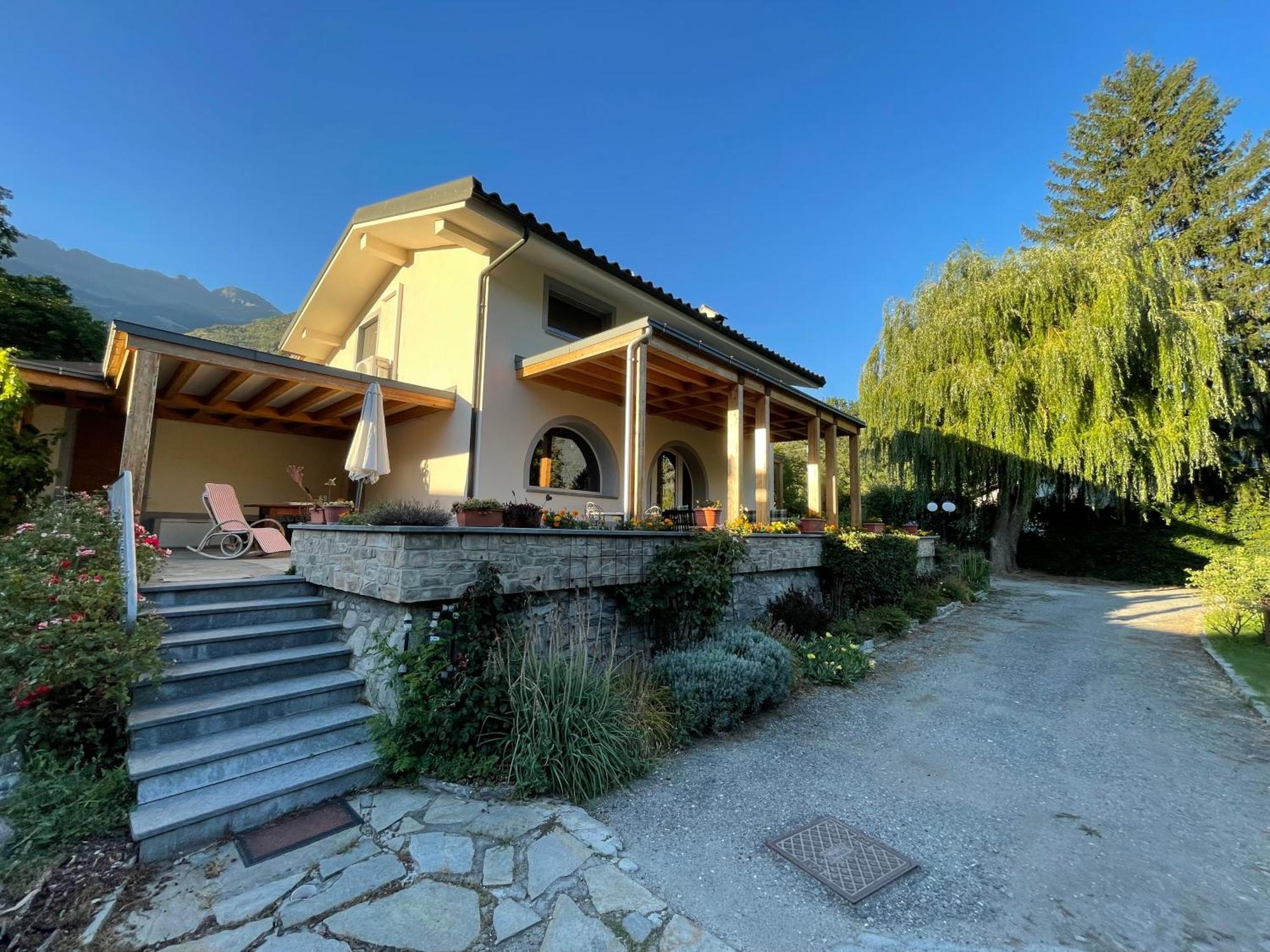 La Casina Di Oscar Ad Ao V Combe Vda Quart 0014 E 00I6アパートメント エクステリア 写真